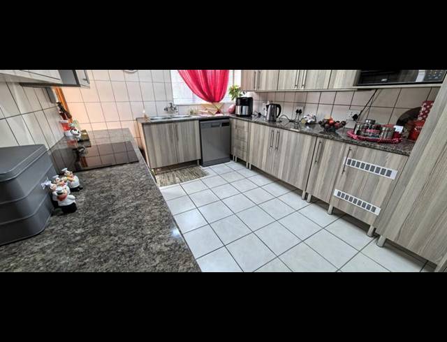 3 BEDROOM HOUSE FOR SALE IN WITPOORTJIE